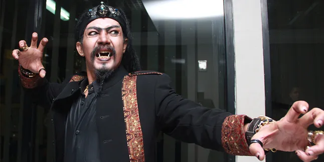 Terlihat Galak & Seram di TV, Limbad Ternyata Berhati Hello Kitty