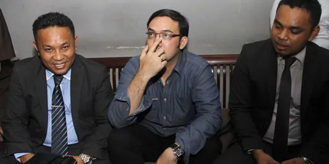 Terlilit Hukum, Sandy Tumiwa Dapat Dukungan Moril Dari Istri