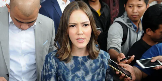 Ternyata Ini Alasan Cathy Sharon Tak Mau Cerai Dari Eka Kusuma