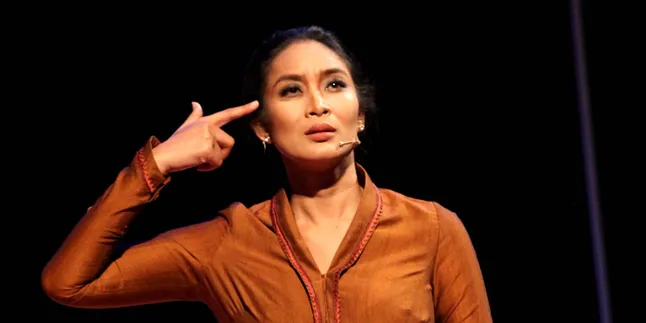 Ternyata Inilah Titik Terburuk Dalam Hidup Happy Salma Ternyata Inilah Titik Terburuk Dalam Hidup Happy Salma