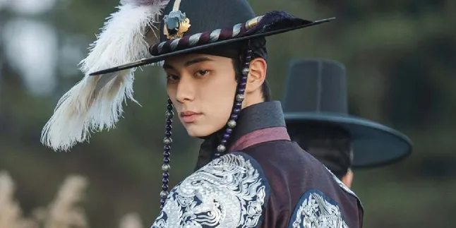 Ternyata Lee Chae Min Ditunjuk Jadi Pemeran Utama Drama Korea 'BON APPETIT, YOUR MAJESTY' 10 Hari Sebelum Syuting Ternyata Lee Chae Min Ditunjuk Jadi Pemeran Utama Drama Korea 'BON APPETIT, YOUR MAJESTY' 10 Hari Sebelum Syuting