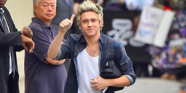 Ternyata, Lucunya Niall Horan Ada Kembarannya di 'Night Changes'