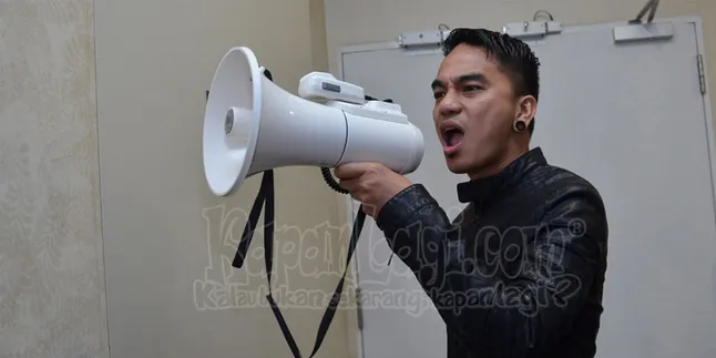 Ternyata Personil Ungu Sering Cek - Cok Ternyata Personil Ungu Sering Cek - Cok