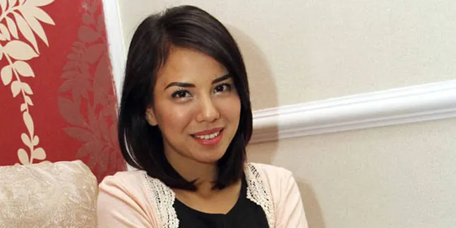 Ternyata Tya Ariestya Ngikutin Berita KapanLagi.com®
