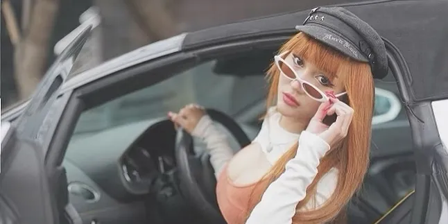 Terobsesi Member Blackpink, Lucinta Luna Lakukan Operasi Plastik di Korea Selatan Terobsesi Member Blackpink, Lucinta Luna Lakukan Operasi Plastik di Korea Selatan