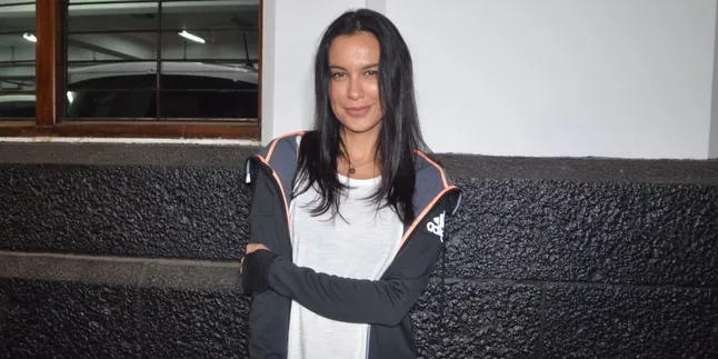 Terpaksa Tidur Subuh Demi Syuting Horor 'MATA BATIN 2', Sophia Latjuba Capek Terpaksa Tidur Subuh Demi Syuting Horor 'MATA BATIN 2', Sophia Latjuba Capek