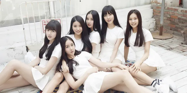 Terpeleset 8 Kali di Panggung, Idol K-pop Ini Dapat Simpati Dunia Terpeleset 8 Kali di Panggung, Idol K-pop Ini Dapat Simpati Dunia