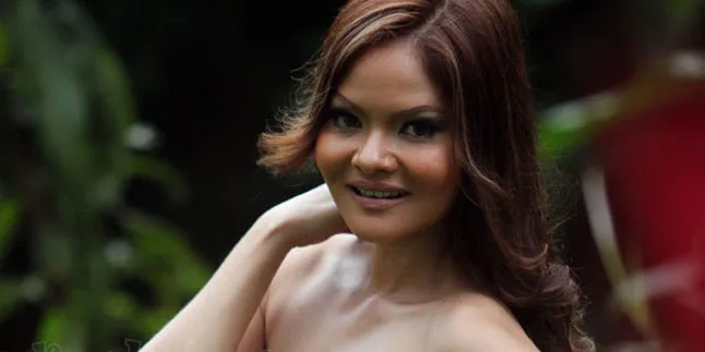 Terry Fatiah Tetap Setia Dengan Lagu Galau