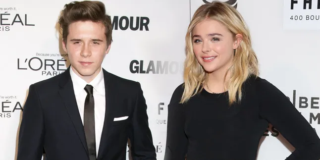 Tertangkap Kamera! Chloe Moretz Mesra Manja ke Brooklyn Beckham Tertangkap Kamera! Chloe Moretz Mesra Manja ke Brooklyn Beckham