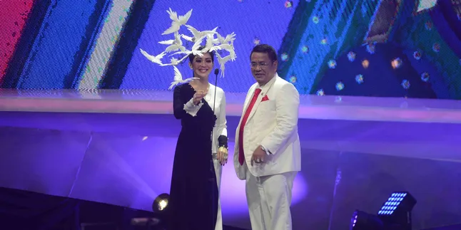 Terungkap! Ini Alasan Syahrini Unfollow Instagram Hotman Paris