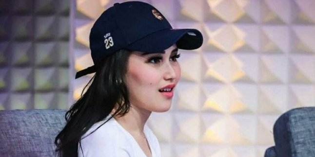 Revealed, Mysterious Man Ayu Ting Ting's Prospective Husband Turns Out to be a Divorced Man with One Child