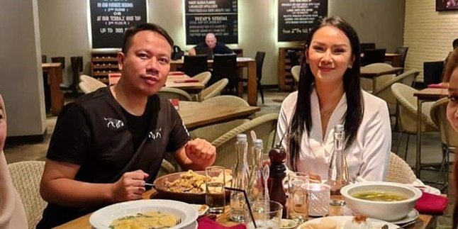 Vicky Prasetyo Revealed to be Dating Kalina Ocktaranny Just One Day After Breaking Up with Ex