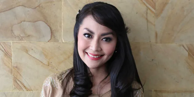 Tessa Kaunang Punya Pendapat Sendiri Tentang Film Sasha Grey Tessa Kaunang Punya Pendapat Sendiri Tentang Film Sasha Grey