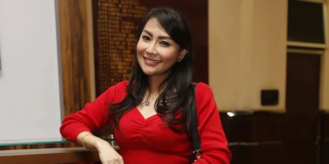 Tessa Kaunang Ungkap Sandy Tumiwa Tak Pernah Temui Anak-Anaknya Dalam 2 Tahun Terakhir Tessa Kaunang Ungkap Sandy Tumiwa Tak Pernah Temui Anak-Anaknya Dalam 2 Tahun Terakhir