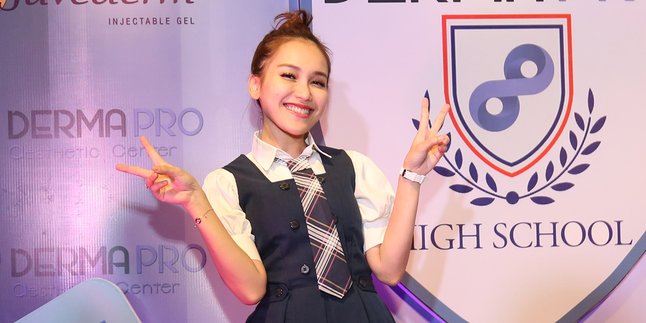 Stay Beautiful Even Without Make Up, Ayu Ting Ting is Said to Have Plastic Surgery