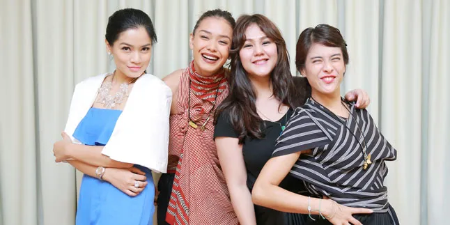 Tetap Care, Mama Muda 'AADC 2' Boyong Anak ke Lokasi Syuting Tetap Care, Mama Muda 'AADC 2' Boyong Anak ke Lokasi Syuting