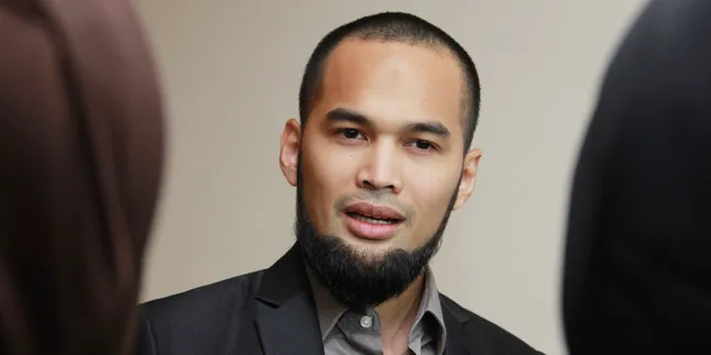 Teuku Wisnu Bakal Ganti Nama, Shireen Sungkar Beberkan Alasannya Teuku Wisnu Bakal Ganti Nama, Shireen Sungkar Beberkan Alasannya