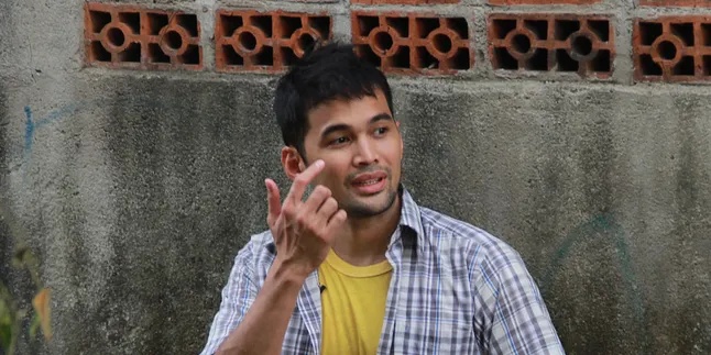 Teuku Wisnu: Kita di Dunia Cuma Sebentar Teuku Wisnu: Kita di Dunia Cuma Sebentar