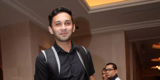 Teuku Zacky - Terry Fatiah Pencinta Jam Tangan