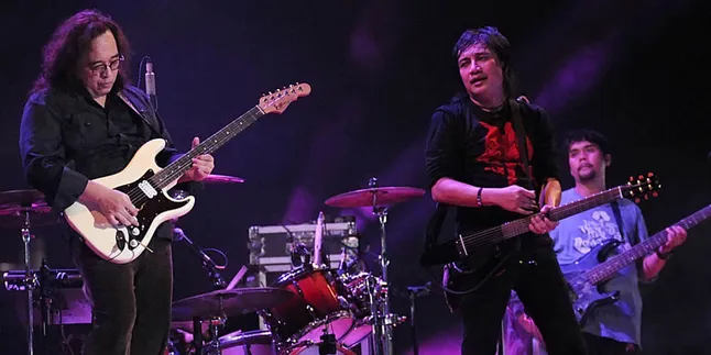 The Glamorous Electronic Journey, Konser Tekno Pertama KLa Project