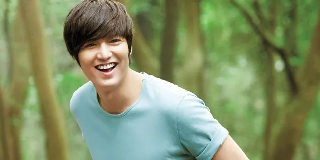 'The Heirs', Lee Min Ho Pamer Body Saat Surfing