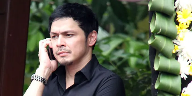 Thomas Djorghi Tak Sempat Menyanyikan Lagu Ulang tahun Untuk Ayah