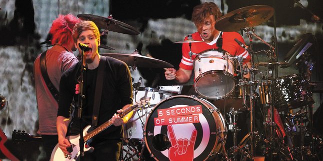 Tiba di Indonesia, 5 Seconds Of Summer Disambut Ratusan Fans