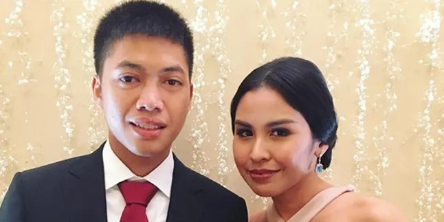 Tiba di Indonesia, Pemakaman Adara Taista Mantu Hatta Rajasa Dipenuhi Oleh Pelayat