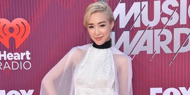 Tiffany Young Punya Tato di Tumit Terinspirasi Dari Para Fans, Seperti Apa?