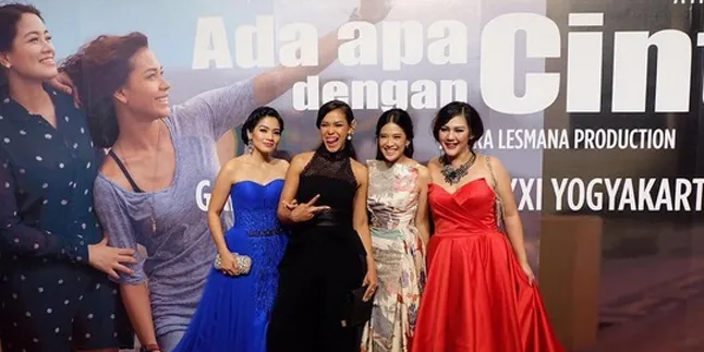 Tiga Hari Tayang, 'AADC 2' Raih 700 Ribu Penonton di Indonesia