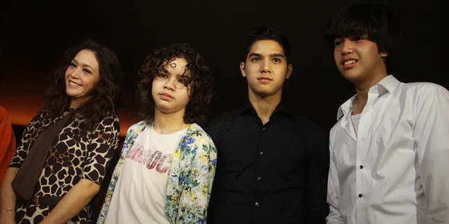 Tiga Lelaki Ganteng Maia Estianty, Bikin Cewek Tergila-Gila Tiga Lelaki Ganteng Maia Estianty, Bikin Cewek Tergila-Gila