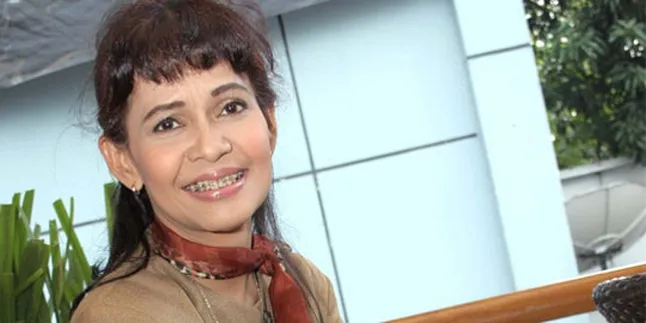 Tika Bisono: Artis Datangi Korban Banjir Berdampak Psikis