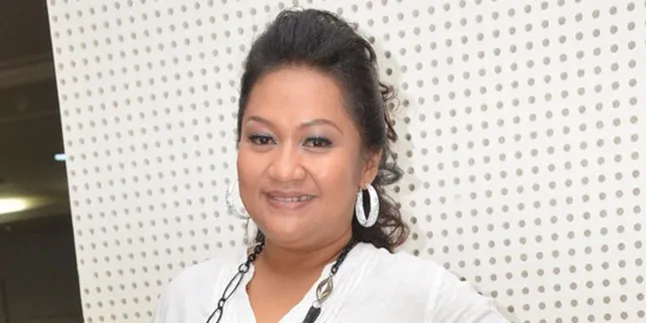 Tike Priatnakusumah Senang Jadi Model Catwalk