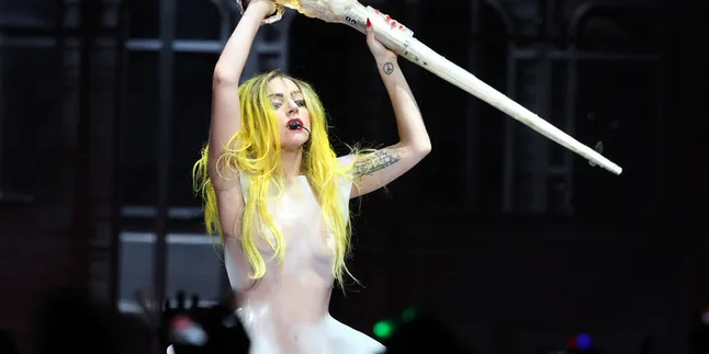 Tiket Laku Keras, Lady Gaga Tambah Tour Extra!