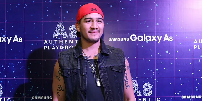 Tim Bola Favorit Menang, Mario Lawalata Foto Tanpa Pakaian Tim Bola Favorit Menang, Mario Lawalata Foto Tanpa Pakaian