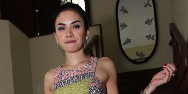 Tim Kuasa Hukum: Nikita Mirzani Tak Layak Jadi Tersangka Tim Kuasa Hukum: Nikita Mirzani Tak Layak Jadi Tersangka