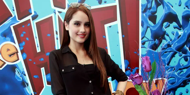 Tinggalkan Dunia Musik, Cinta Laura: Aku Gak Seperti Mariah Carey