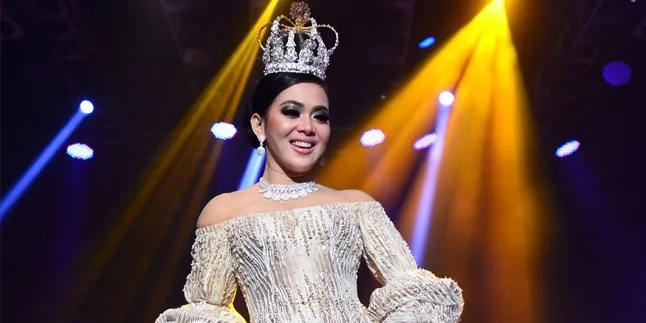 Tinggalkan Hidup Mewah, Syahrini Ternyata Doyan Makan di Warung