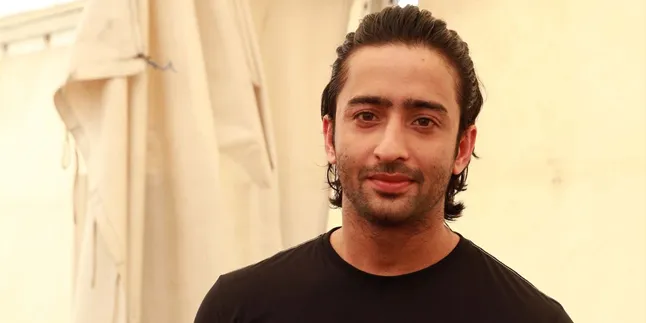Tinggalkan Mobil Mewahnya, Shaheer Sheikh Pilih Naik Bajaj