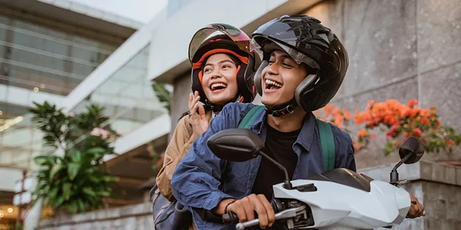 Tips Memilih Helm yang Nyaman Dikenakan untuk Bikers Tips Memilih Helm yang Nyaman Dikenakan untuk Bikers