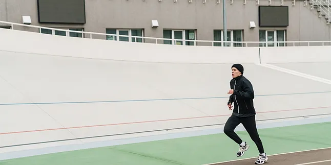 Tips Memilih Outfit Jogging Pria Kurus Agar Terlihat Lebih Berisi dan Proporsional Tips Memilih Outfit Jogging Pria Kurus Agar Terlihat Lebih Berisi dan Proporsional