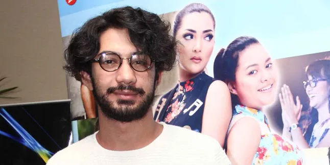 Tips Menjaga Kesehatan Ala Reza Rahadian Tips Menjaga Kesehatan Ala Reza Rahadian