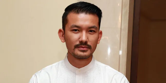 Tips Puasa Rio Dewanto Agar Tetap Bugar & Maksimal Dalam Bekerja