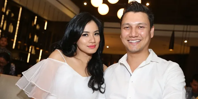 Titi Kamal Bangga Sang Anak Sudah Pandai Bicara Titi Kamal Bangga Sang Anak Sudah Pandai Bicara