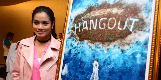 Titi Kamal Berbagi Tips Sehat dan Harmonis Dengan Suami Titi Kamal Berbagi Tips Sehat dan Harmonis Dengan Suami