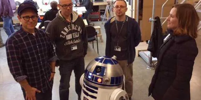 Tokoh Ikonik 'STAR WARS' Kembali di 'EPISODE 7'