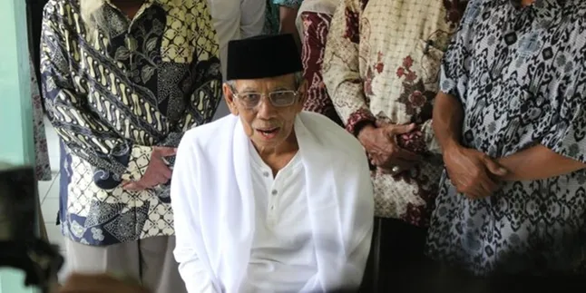 Tokoh Muslim Indonesia, KH Hasyim Muzadi Telah Meninggal Dunia