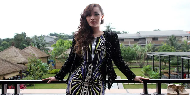 Tolak Sinetron, Zaskia Gotik: Enakan Nyanyi Dangdut