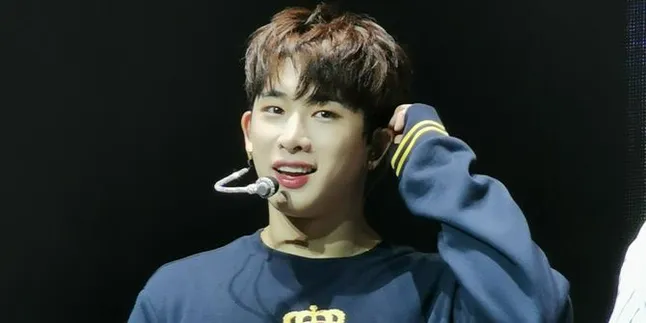 Tolak Wonho Keluar Dari Monsta X, Fans Berkumpul di Depan Gedung Starship Ent Tolak Wonho Keluar Dari Monsta X, Fans Berkumpul di Depan Gedung Starship Ent