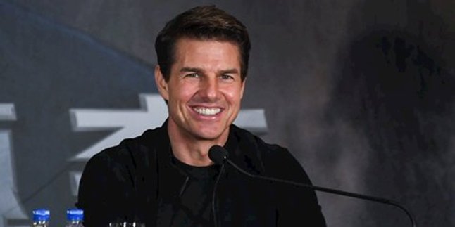 Obtaining Permission from the British Government, Tom Cruise Resumes Filming MISSION: IMPOSSIBLE 7